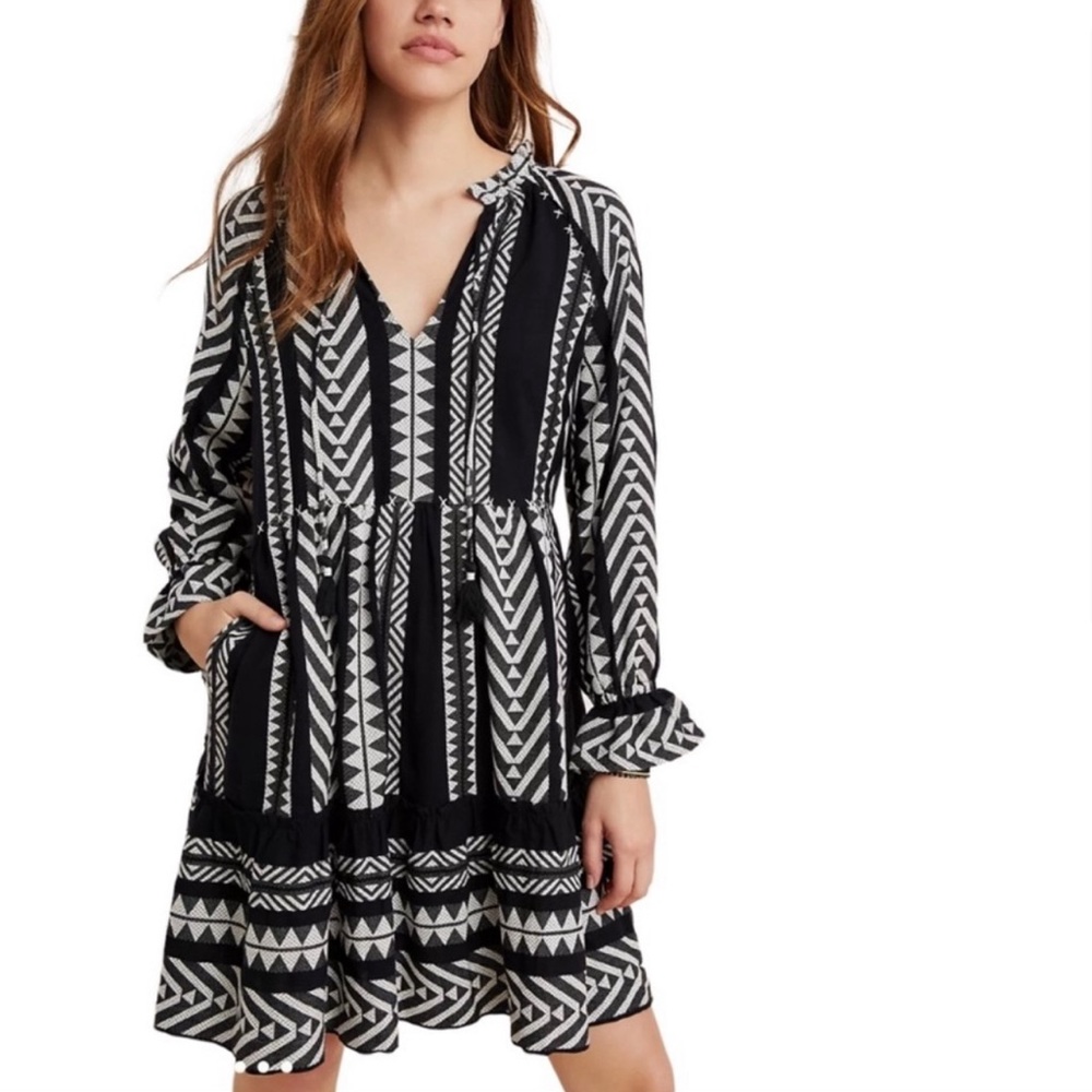 Anthropologie Dominique Tunic Dress Sz M Maeve Black White Tribal Print